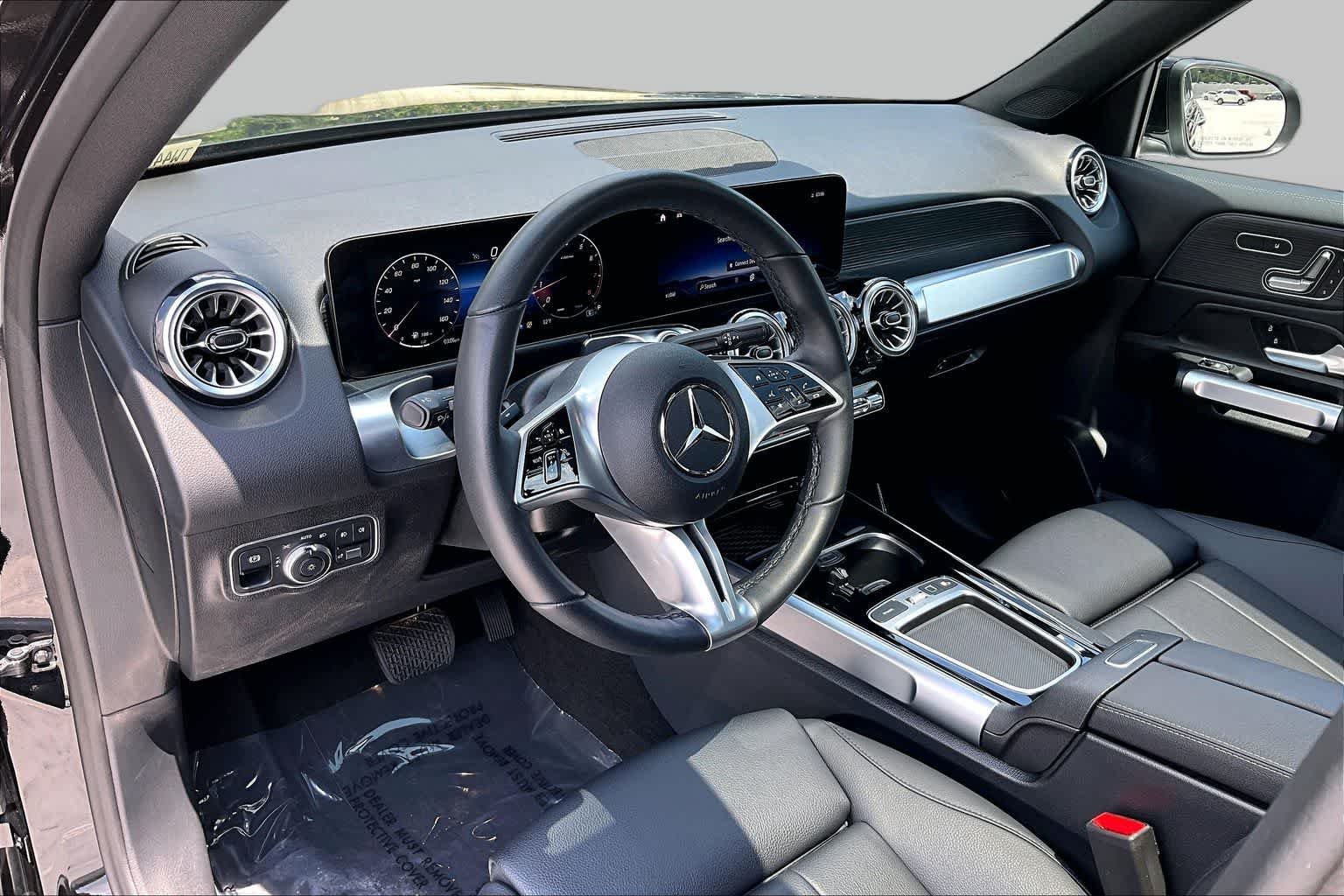 Certified Used 2026 Night Black Mercedes-Benz GLB 250 image 17
