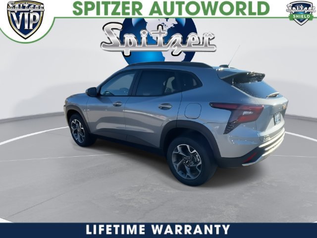 2026 Chevrolet Trax LT - Photo 11