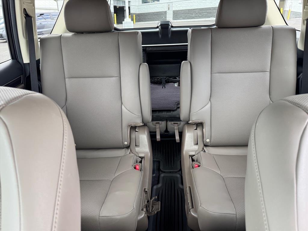 Used 2021 Starfire Pearl Lexus 460 Premium image 17