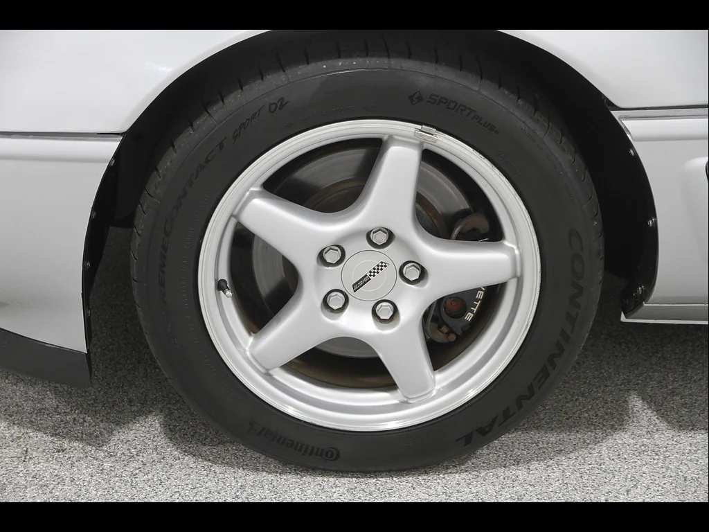 Used 1996  Chevrolet Base image 21