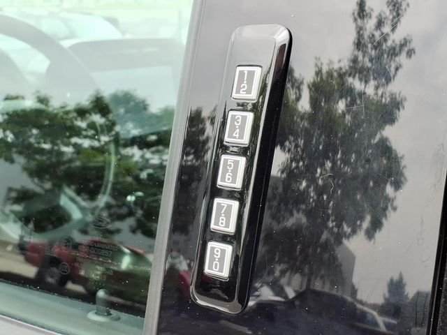 Used 2022 White Ford XLT image 16