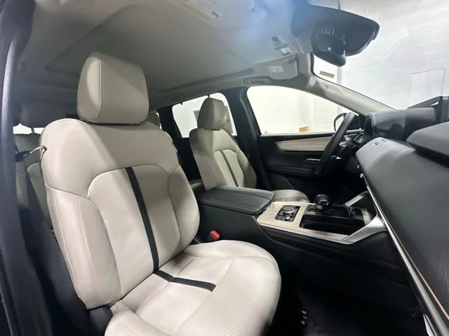 2026 Mazda CX-90 Premium Package - Photo 16