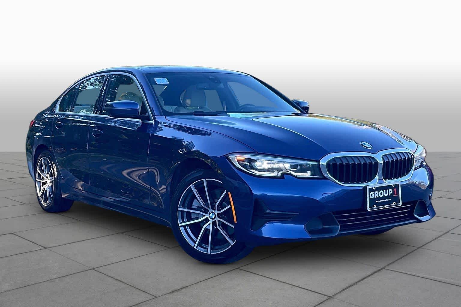 Used 2019 Mediterranean Blue Metallic BMW 330i xDrive image 2