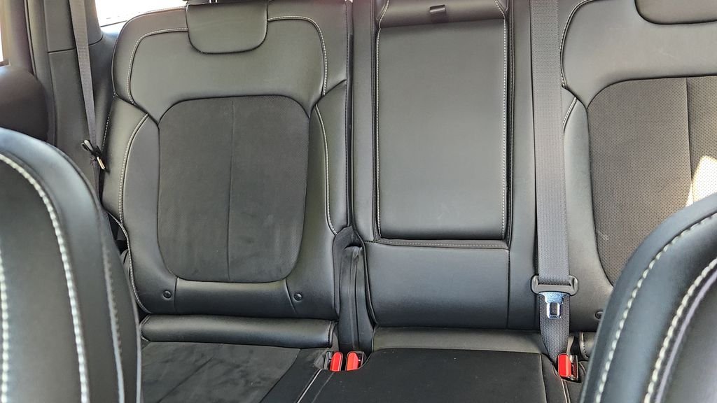 Used 2023 White Jeep Altitude X image 12