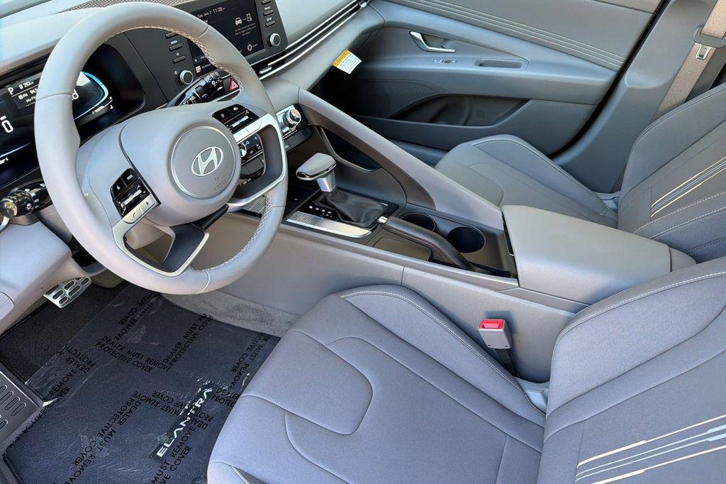 New 2026 Black Hyundai SEL Sport image 7
