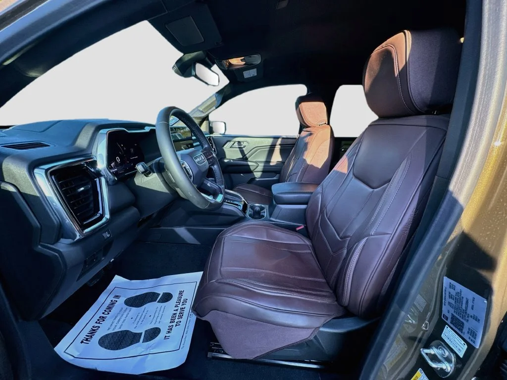 Used 2025 Brown GMC Elevation image 25