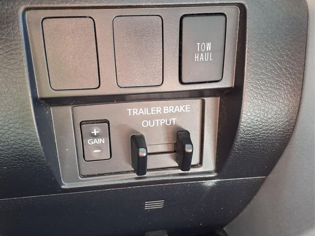 Used 2021 White Toyota SR5 image 26