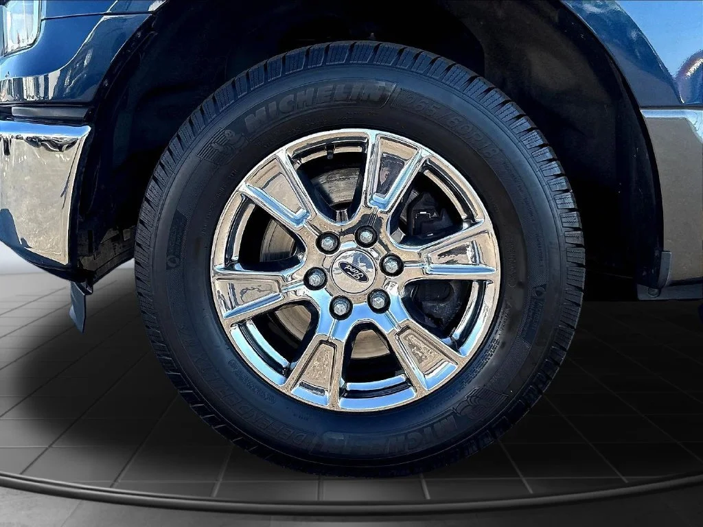 Used 2016 Blue Jeans Metallic Ford XLT image 36