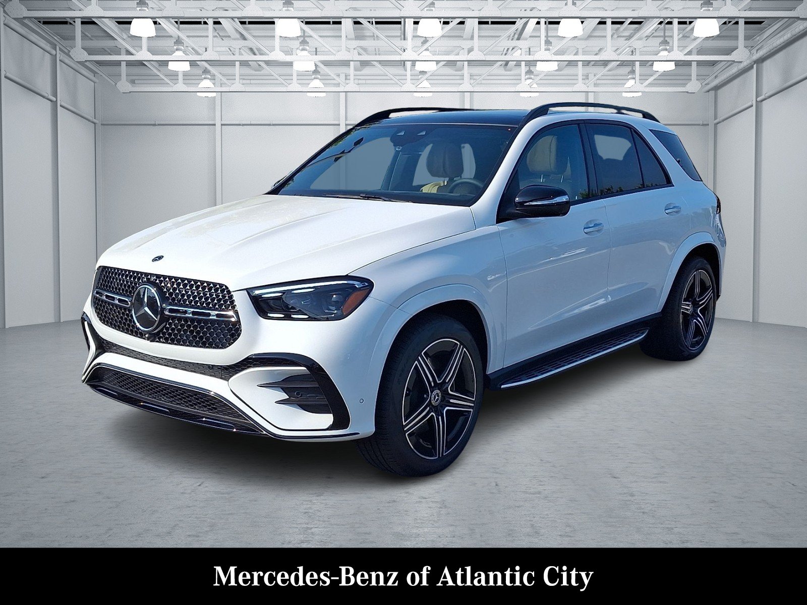 New 2026 MANUFAKTUR Moonlight White Metallic Mercedes-Benz GLE 350 image 2