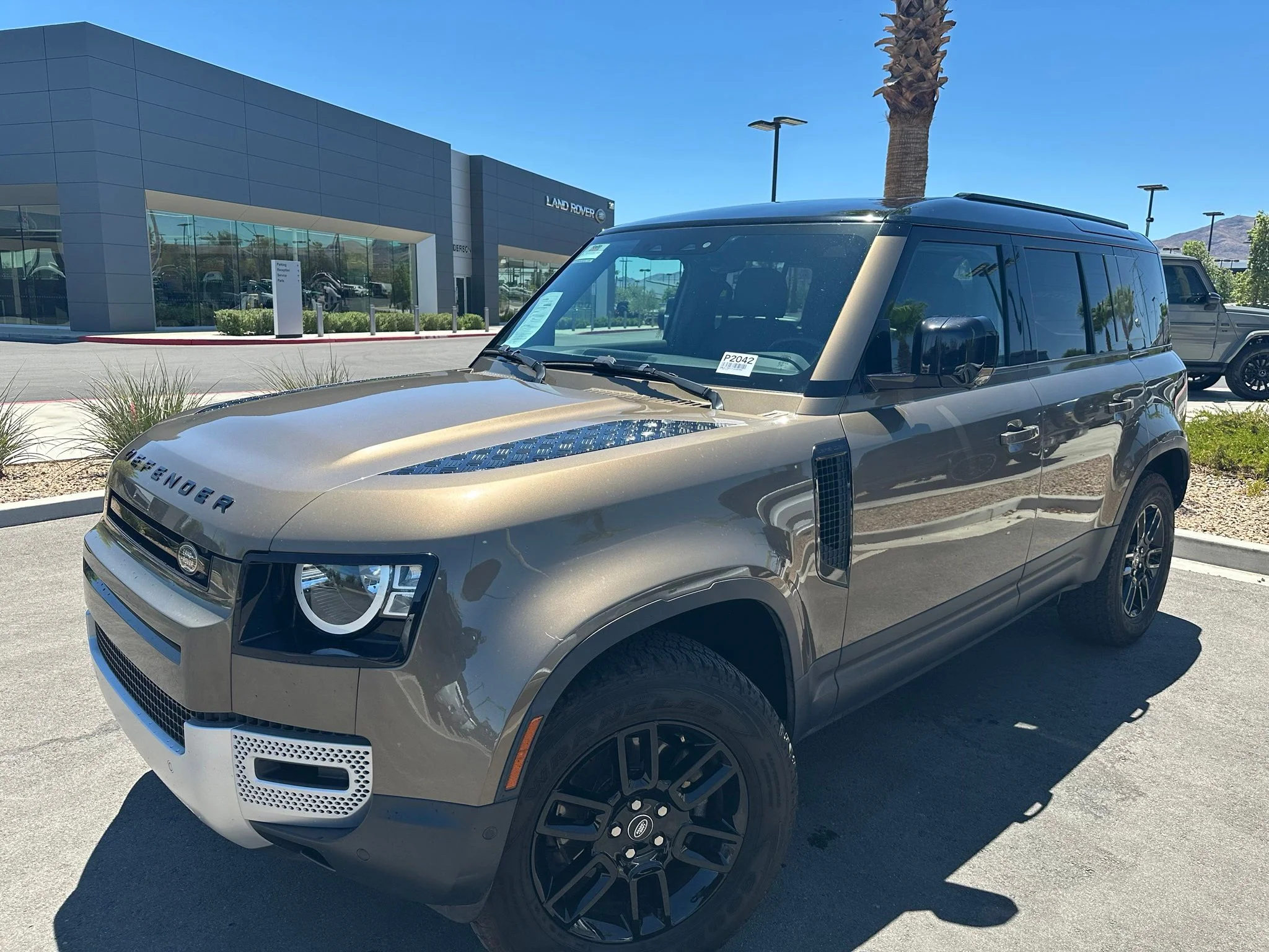 Used 2023 Gondwana Stone Metallic Land Rover S image 1