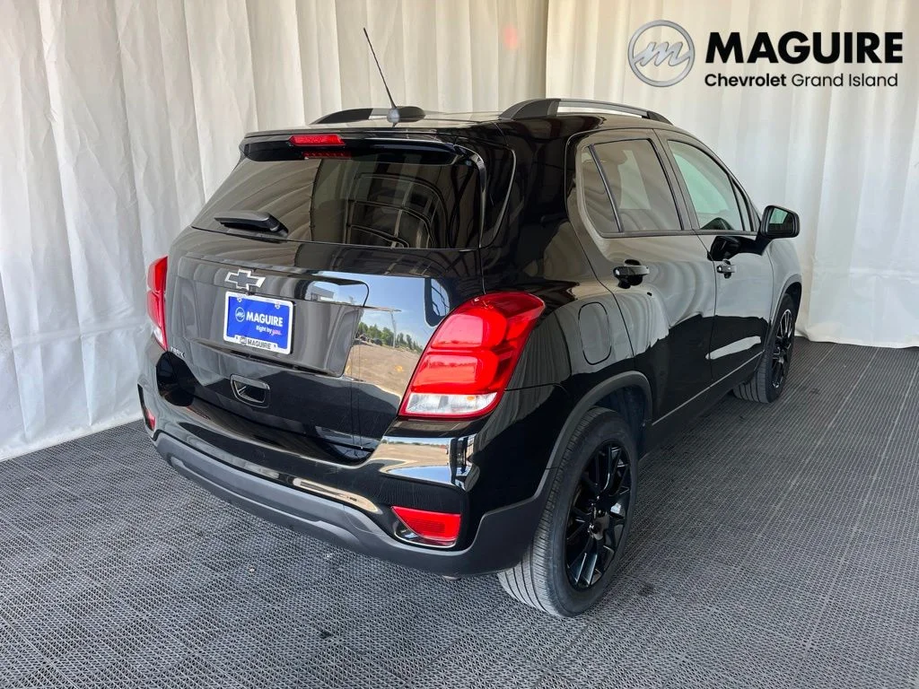 Used 2021 Black Chevrolet LT image 27