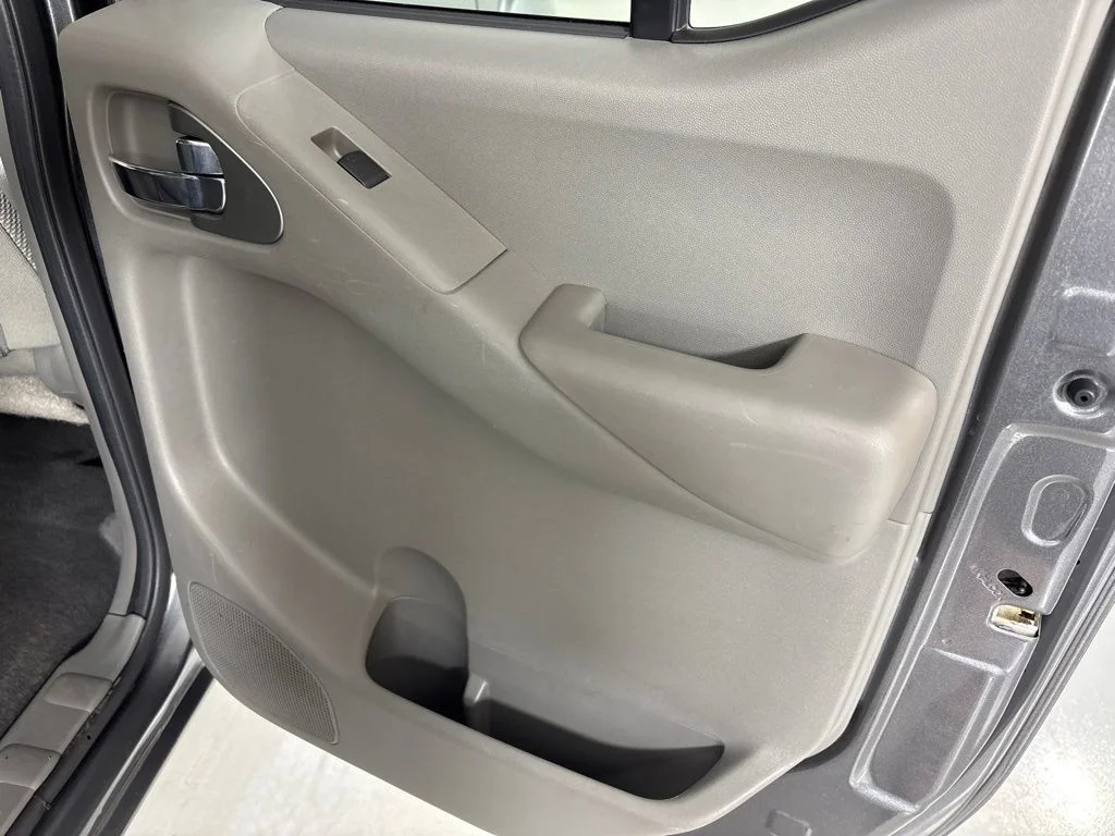 Used 2021 Gray Nissan SV image 17