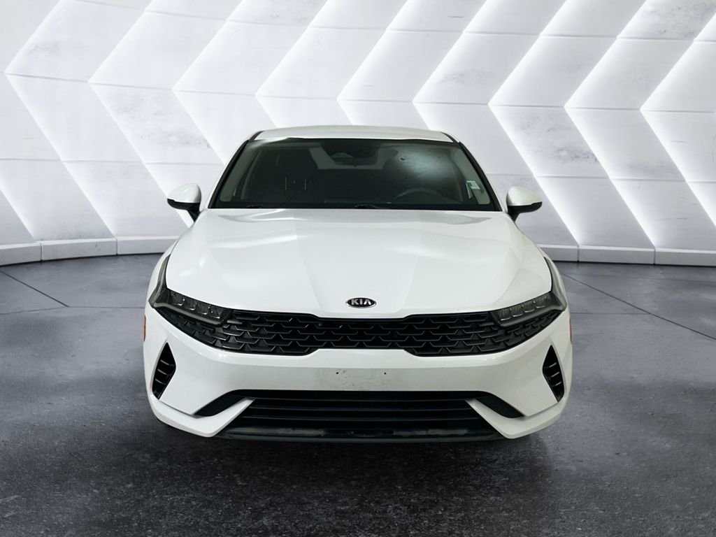 Used 2021 White Kia LXS image 2