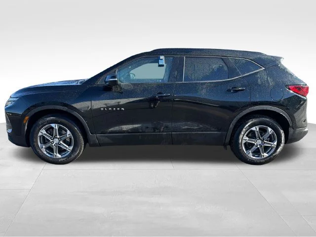 Used 2024 Black Chevrolet 3LT image 2
