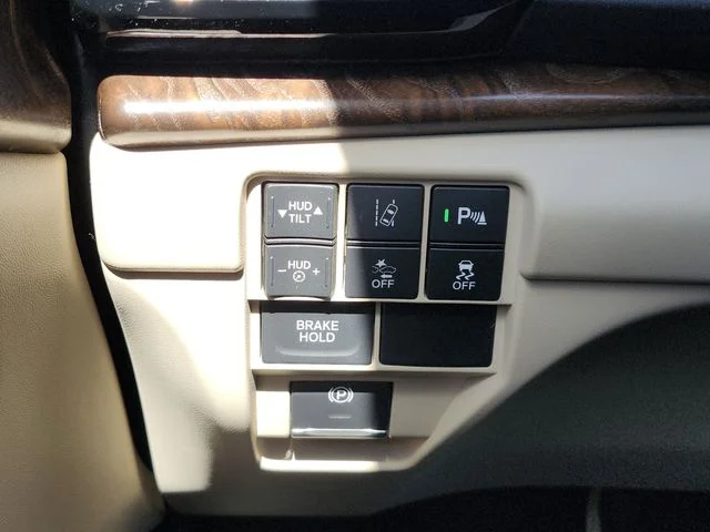 Used 2020 White Acura Advance Package image 35
