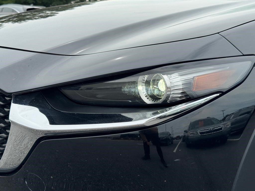 Used 2023 JET BLACK MICA MAZDA SELECT image 30