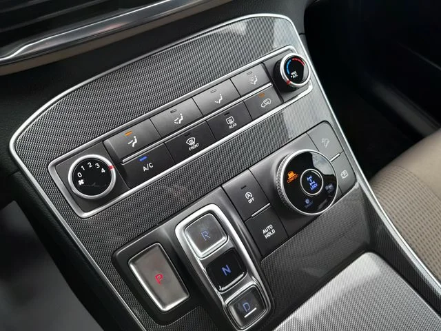2023 Hyundai Santa Fe SE - Photo 23