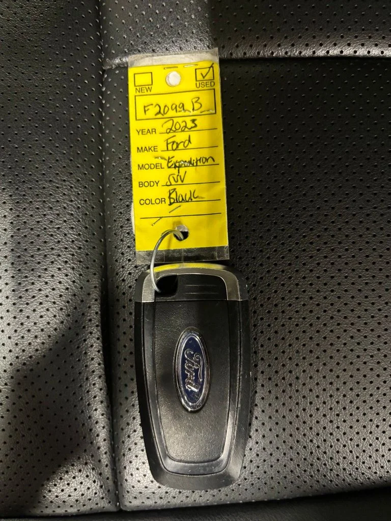 Used 2023 Black Ford XLT image 26
