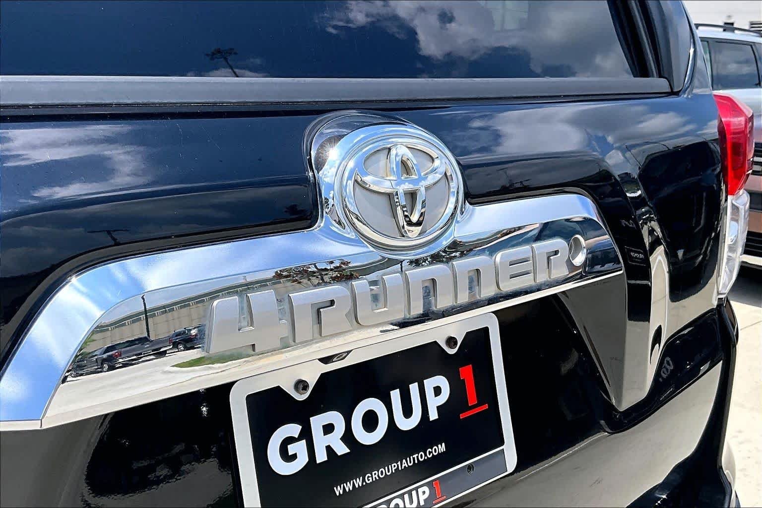 Used 2011 Black Toyota SR5 image 27