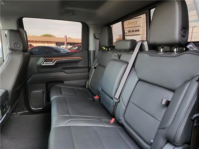Used 2023 Silver GMC Denali 4x4 Crew Cab 5.75 ft. box 147.4 in. WB image 9