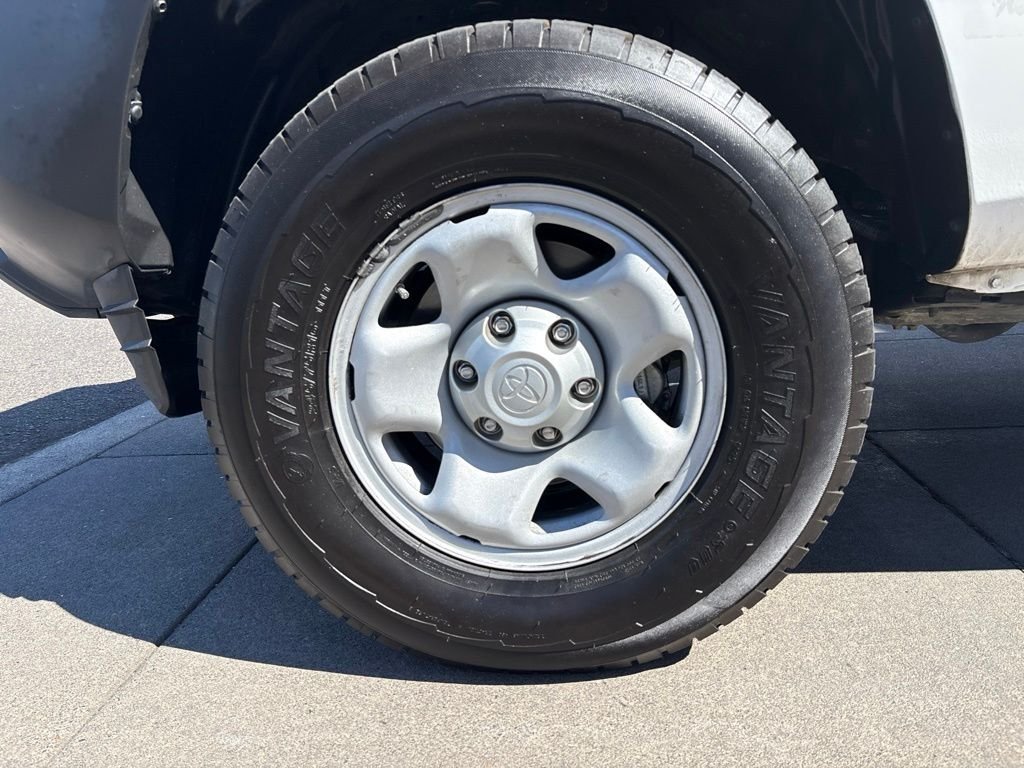 Used 2022 White Toyota SR image 11