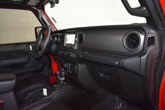 Used 2023 Red Jeep 4x4 image 17