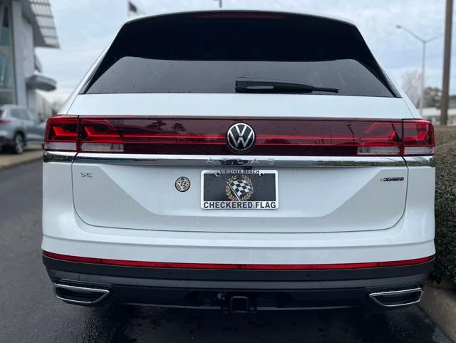New 2026 White Volkswagen 2.0T SE w/Technology image 9