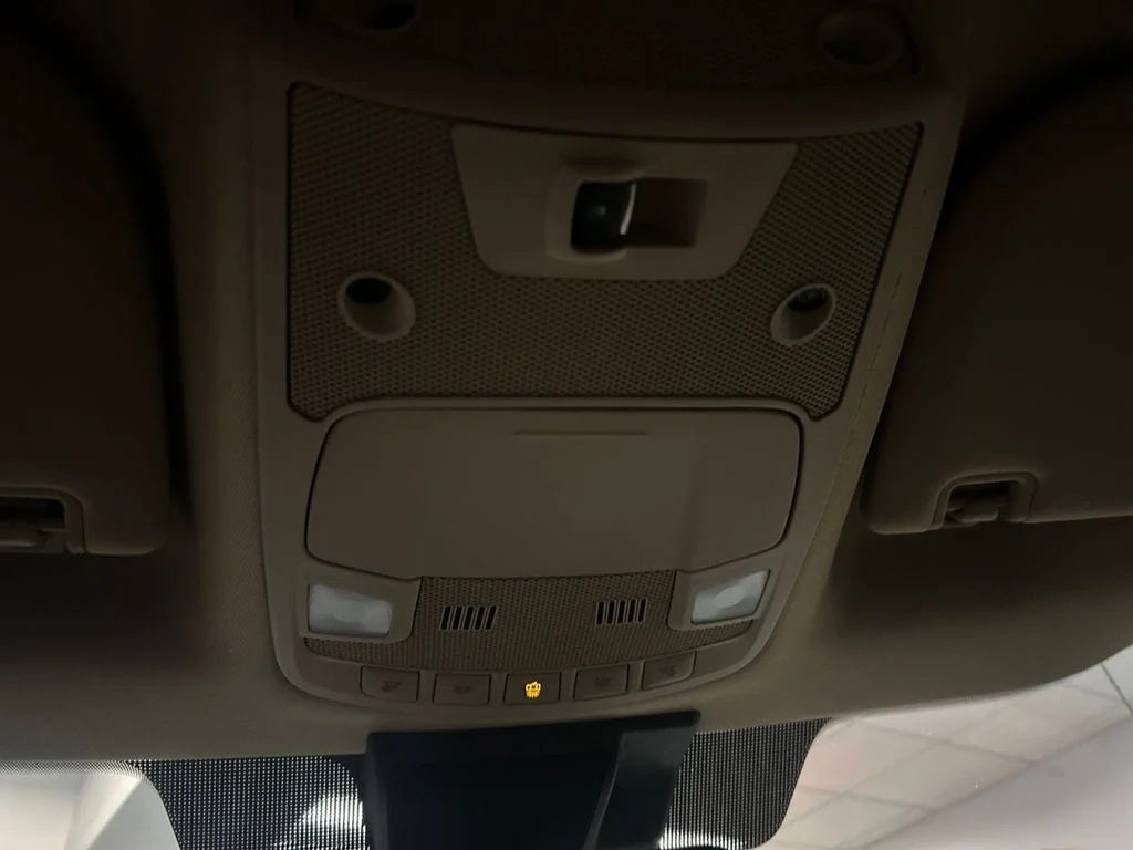 Used 2019 Oxford White Ford  image 24