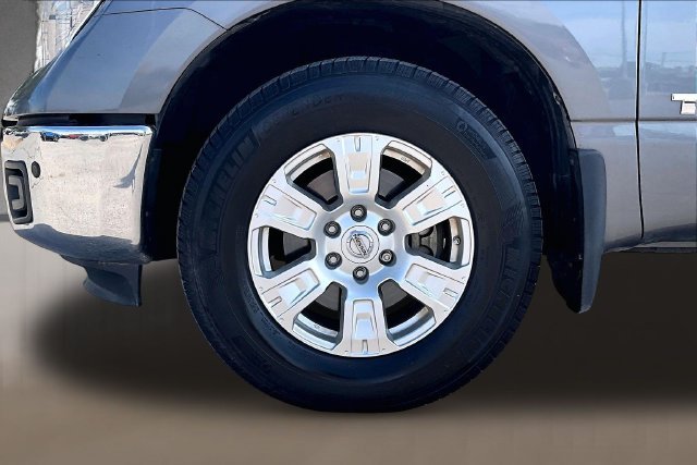 Used 2018 Gun Metallic Nissan SV image 6