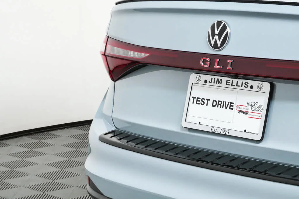 New 2026 Monument Gray w/Deep Black Roof Volkswagen Autobahn image 33