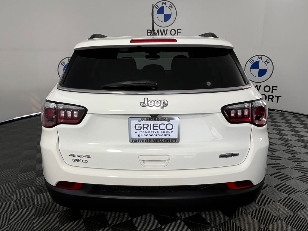 Used 2020 White Jeep Latitude image 13