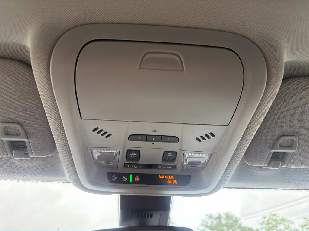 Certified Used 2023 Summit White GMC AT4 image 25