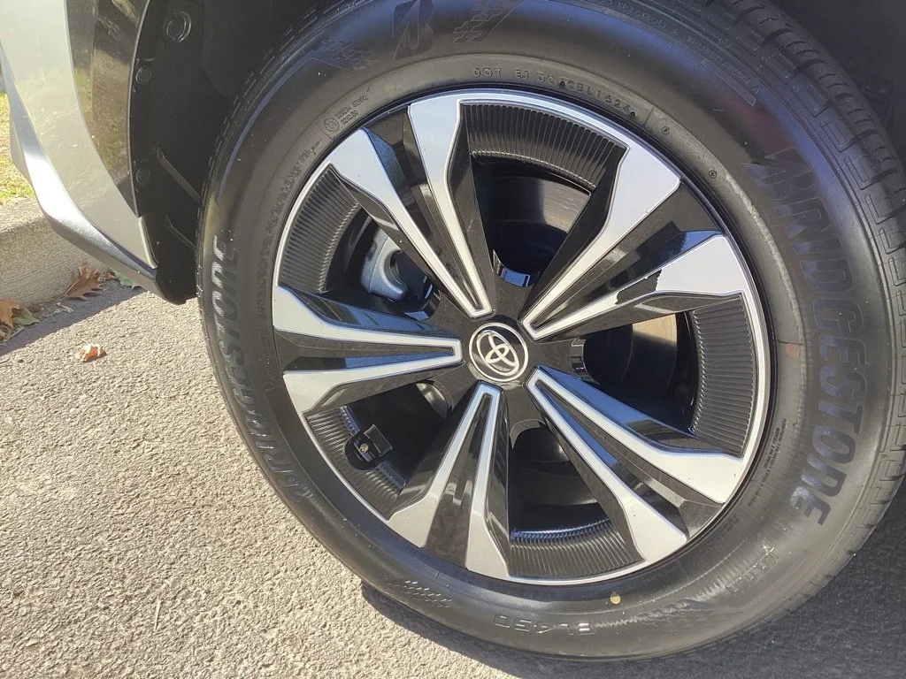Used 2024 Silver Toyota XLE image 7