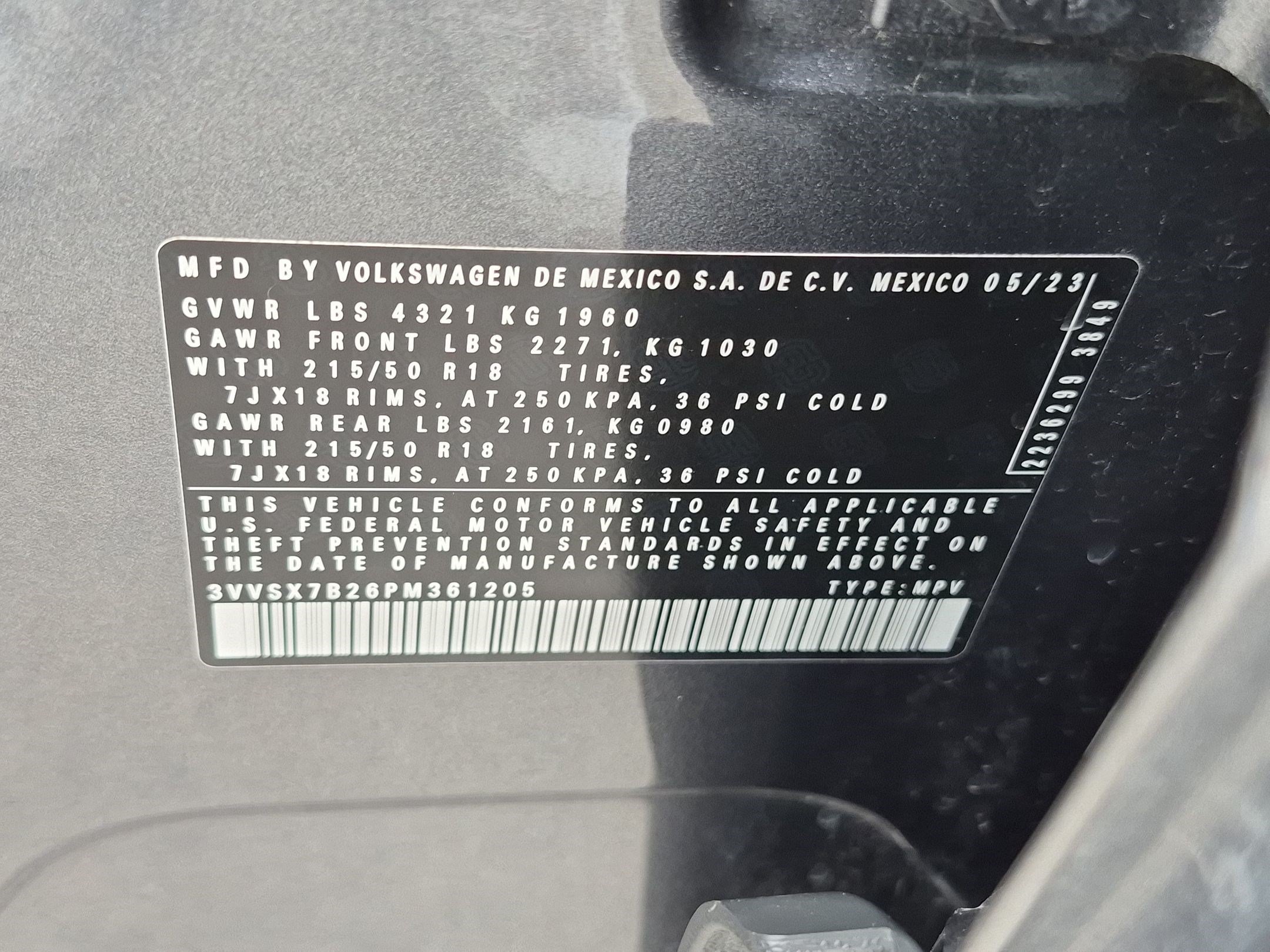 Used 2023 Platinum Gray Metallic Volkswagen SE image 34