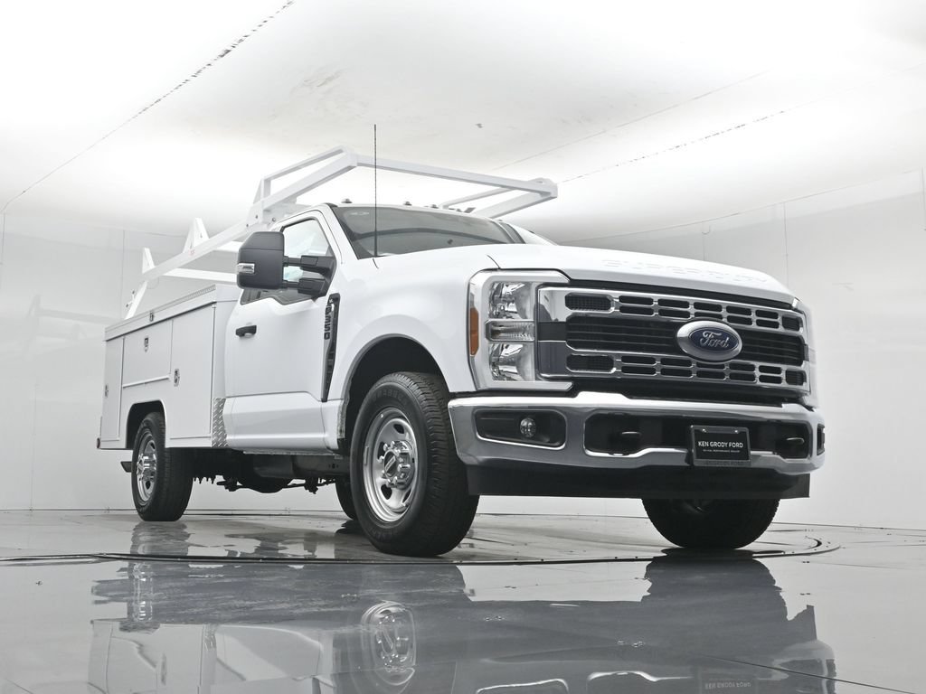 2026 Ford F-350 Super Duty Chassis Cab XL - Photo 48