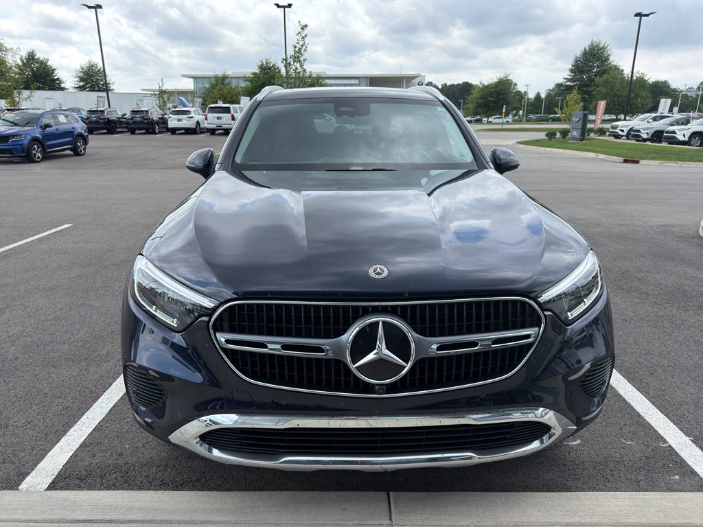 Used 2024 Nautical Blue Metallic Mercedes-Benz 300 image 2