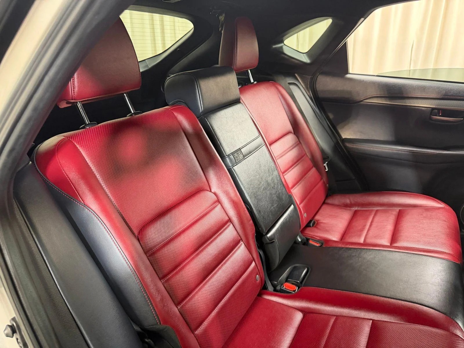 Used 2015 Atomic Silver Lexus F Sport image 41