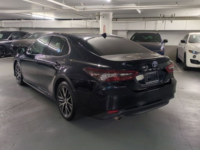 Used 2021 Midnight Black Metallic Toyota XLE image 5