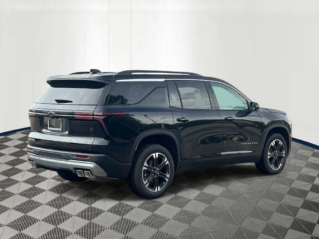 New 2027 Mosaic Black Metallic Chevrolet LT image 4