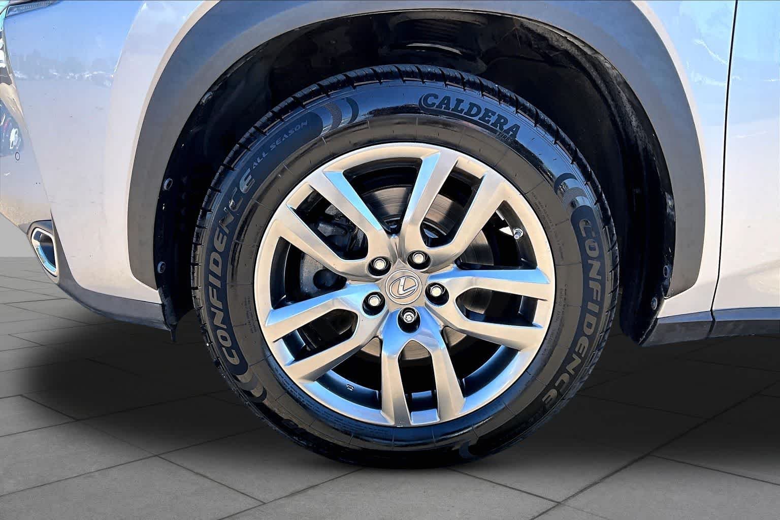 Used 2015 Silver Lining Metallic Lexus  image 10