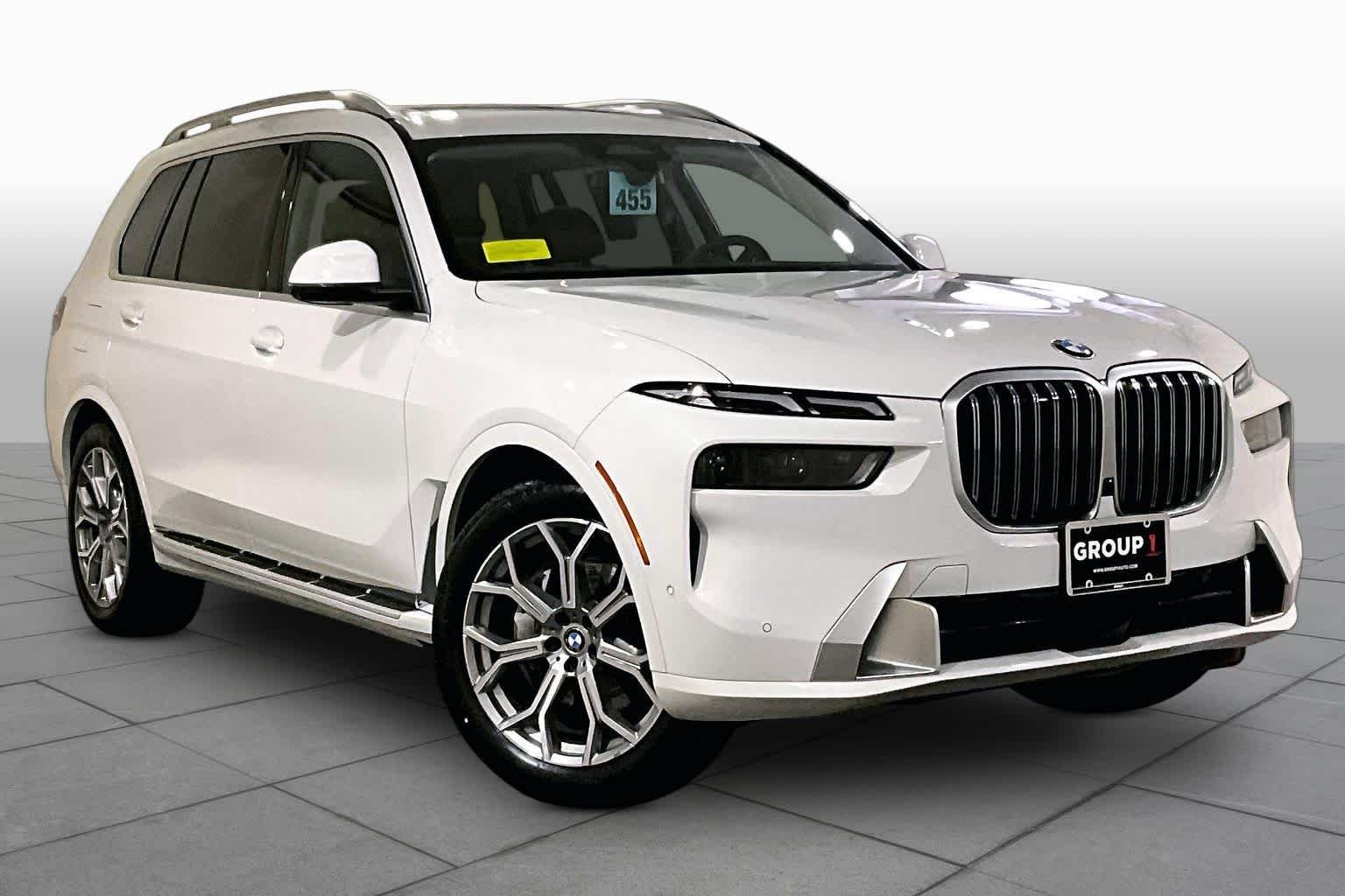Used 2026  BMW xDrive40i image 2