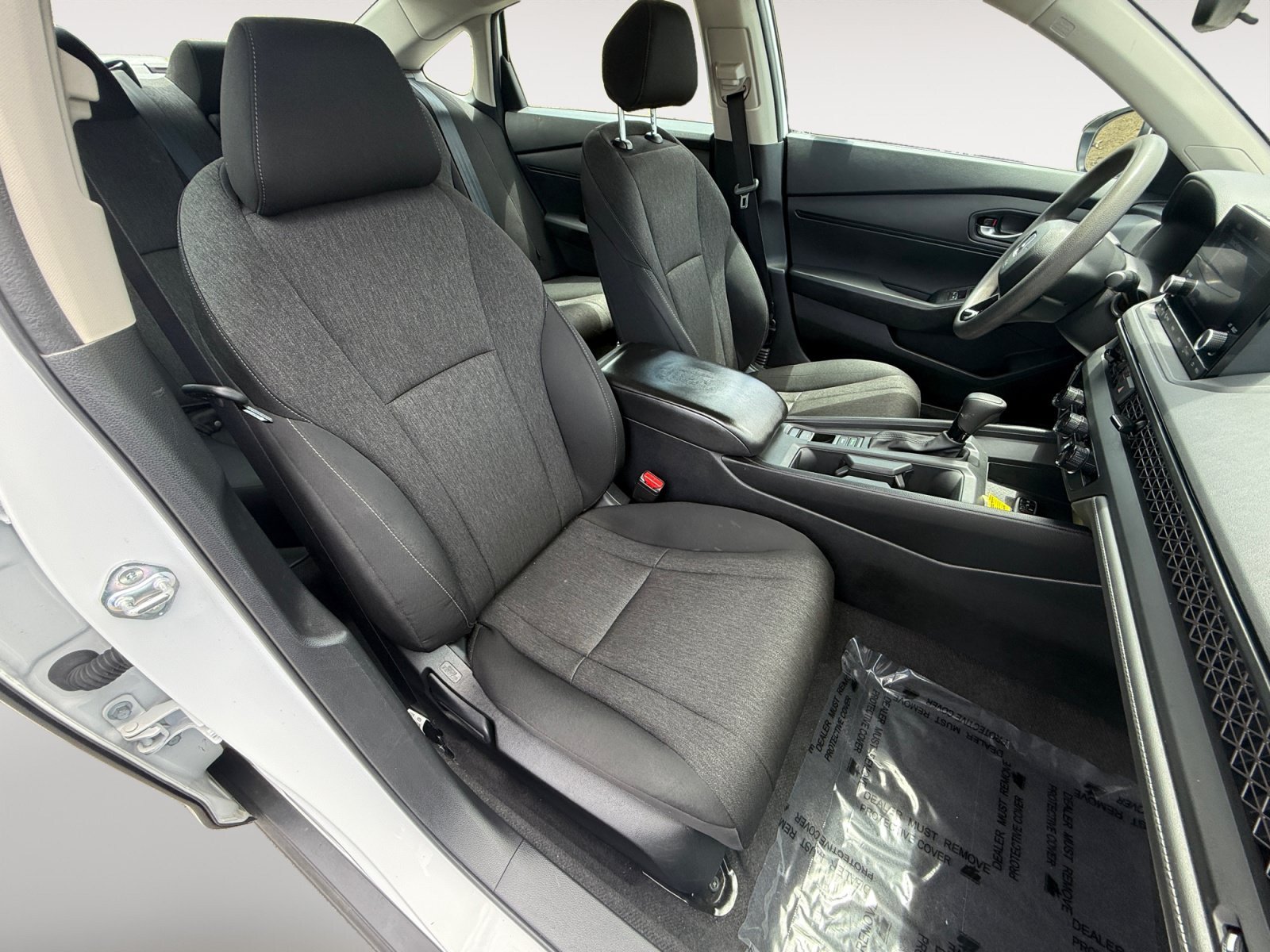 Used 2025 Platinum White Pearl Honda LX image 19
