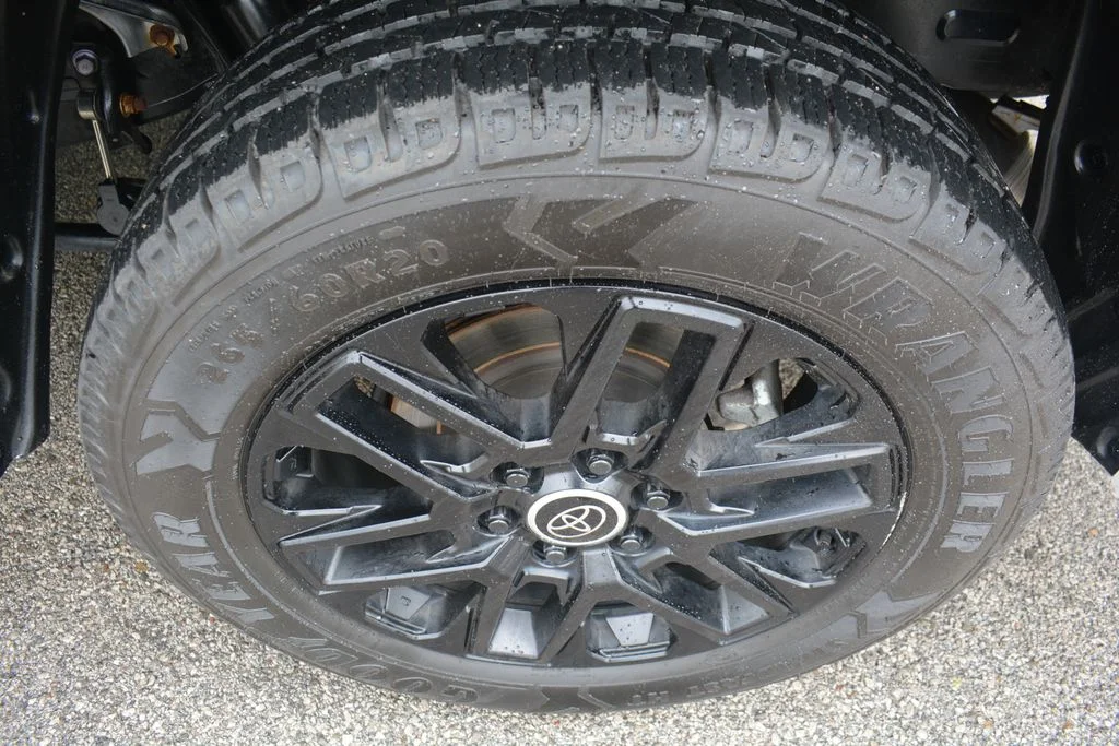 2024 Toyota Tundra Limited - Photo 25