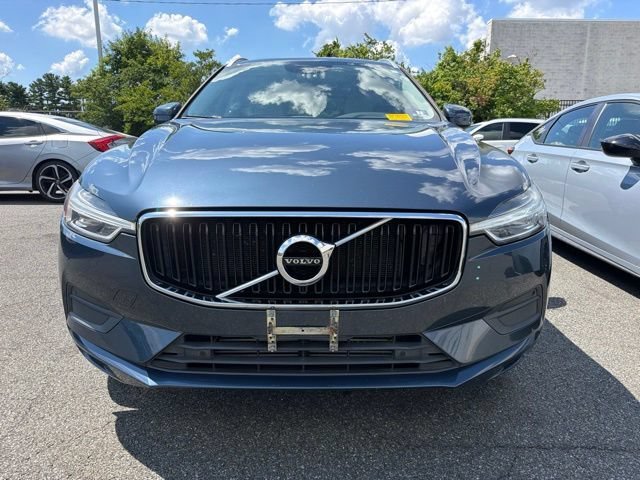 Used 2019 Blue Volvo Momentum image 2