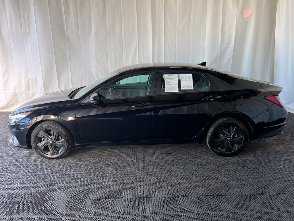Used 2021 Black Hyundai SEL image 24