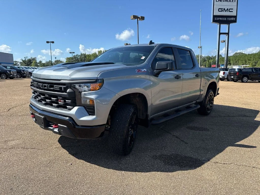 Used 2024 Sterling Gray Metallic Chevrolet Custom Trail Boss image 3