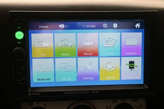 Used 2004 Beige Ford XLT image 29