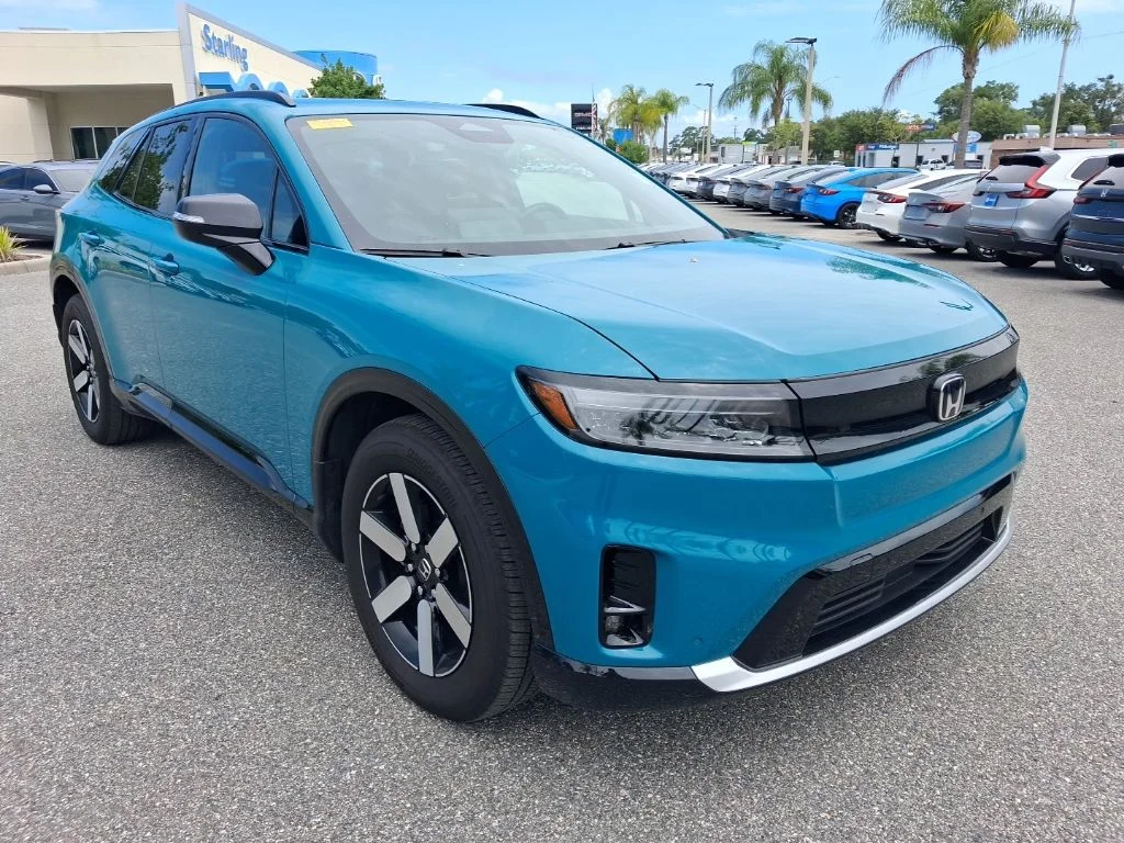 Used 2025  Honda Touring image 3