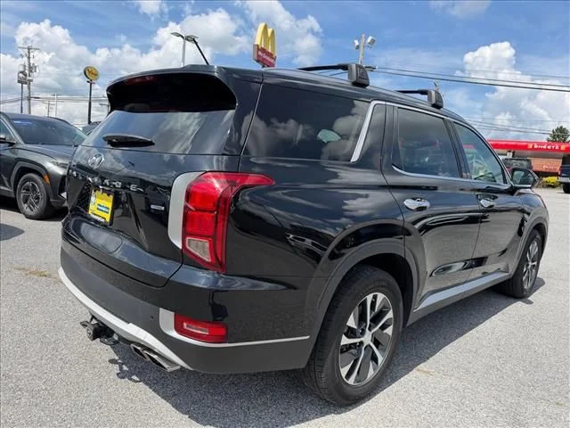 Used 2022 Black Hyundai SEL image 13
