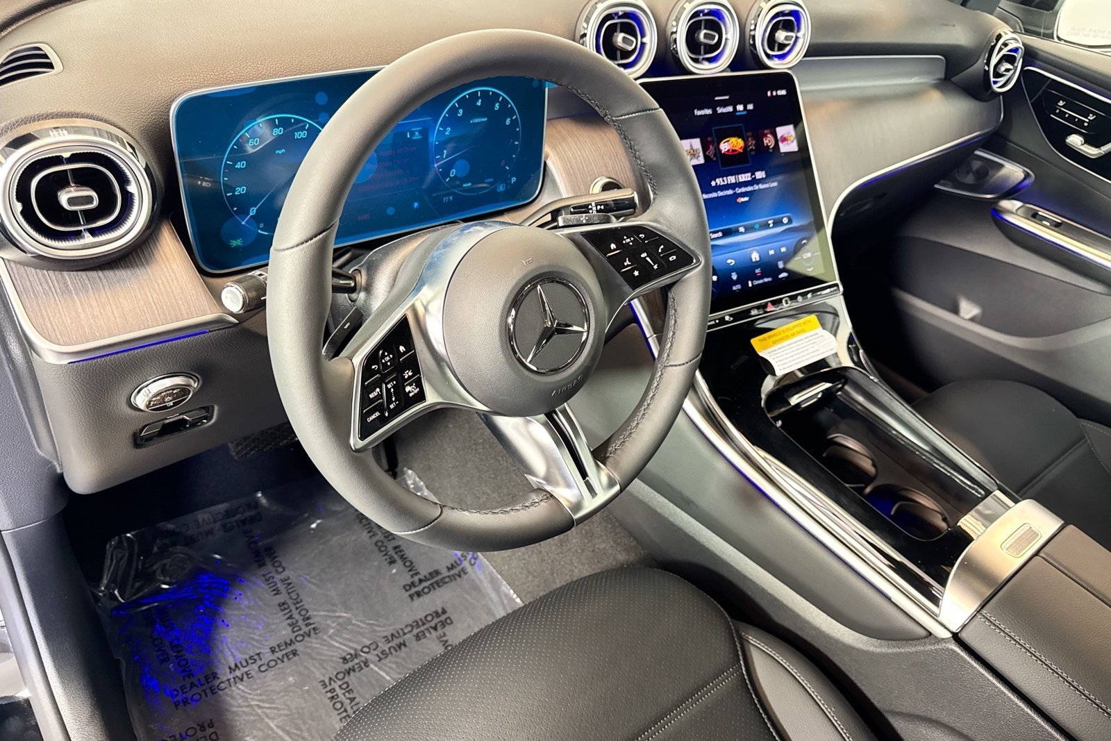 New 2026 Black Mercedes-Benz GLC 300 image 9